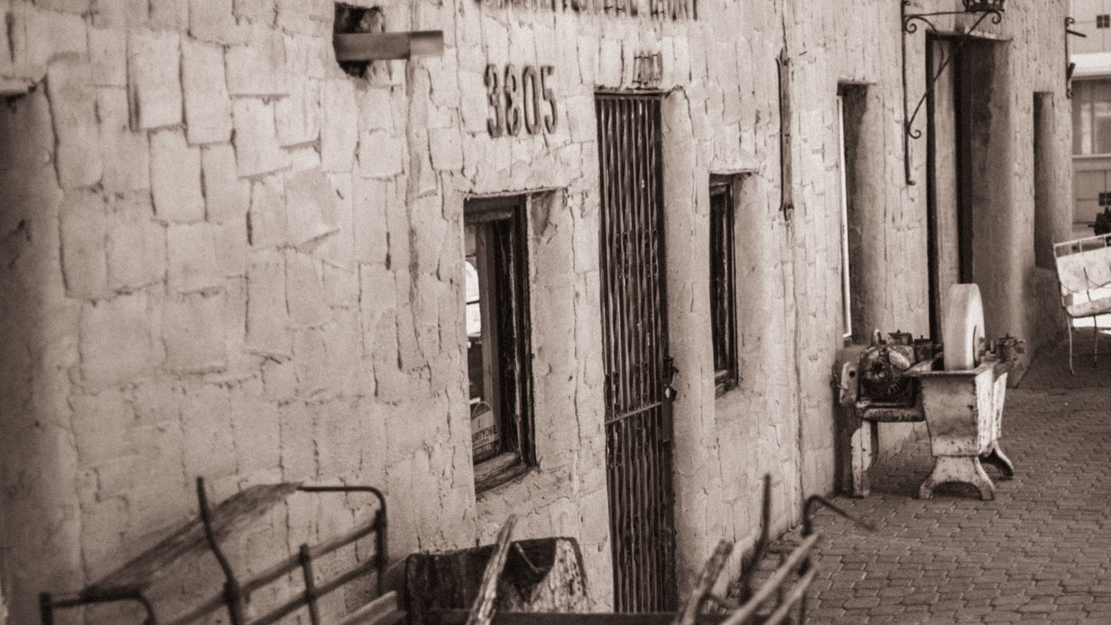 Exploring Western Astrology: Ancient Insights and Contemporary Applications